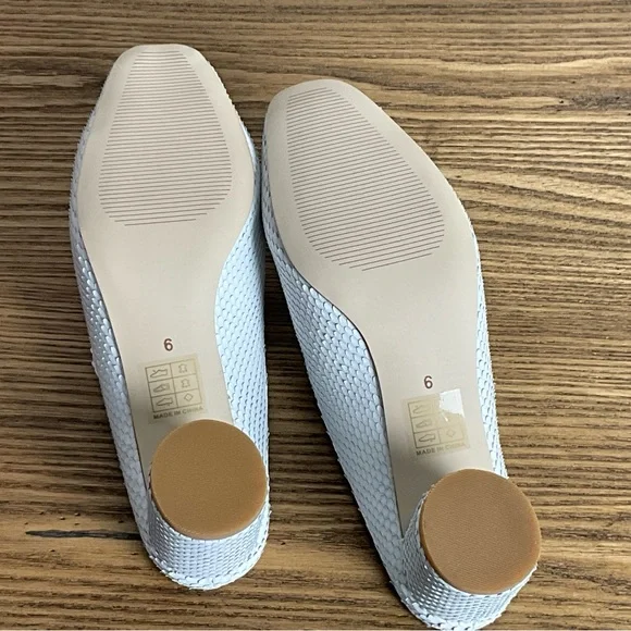 Intentionally Blank White Reptile Leather Mule, New in Box - Picture 6 of 8